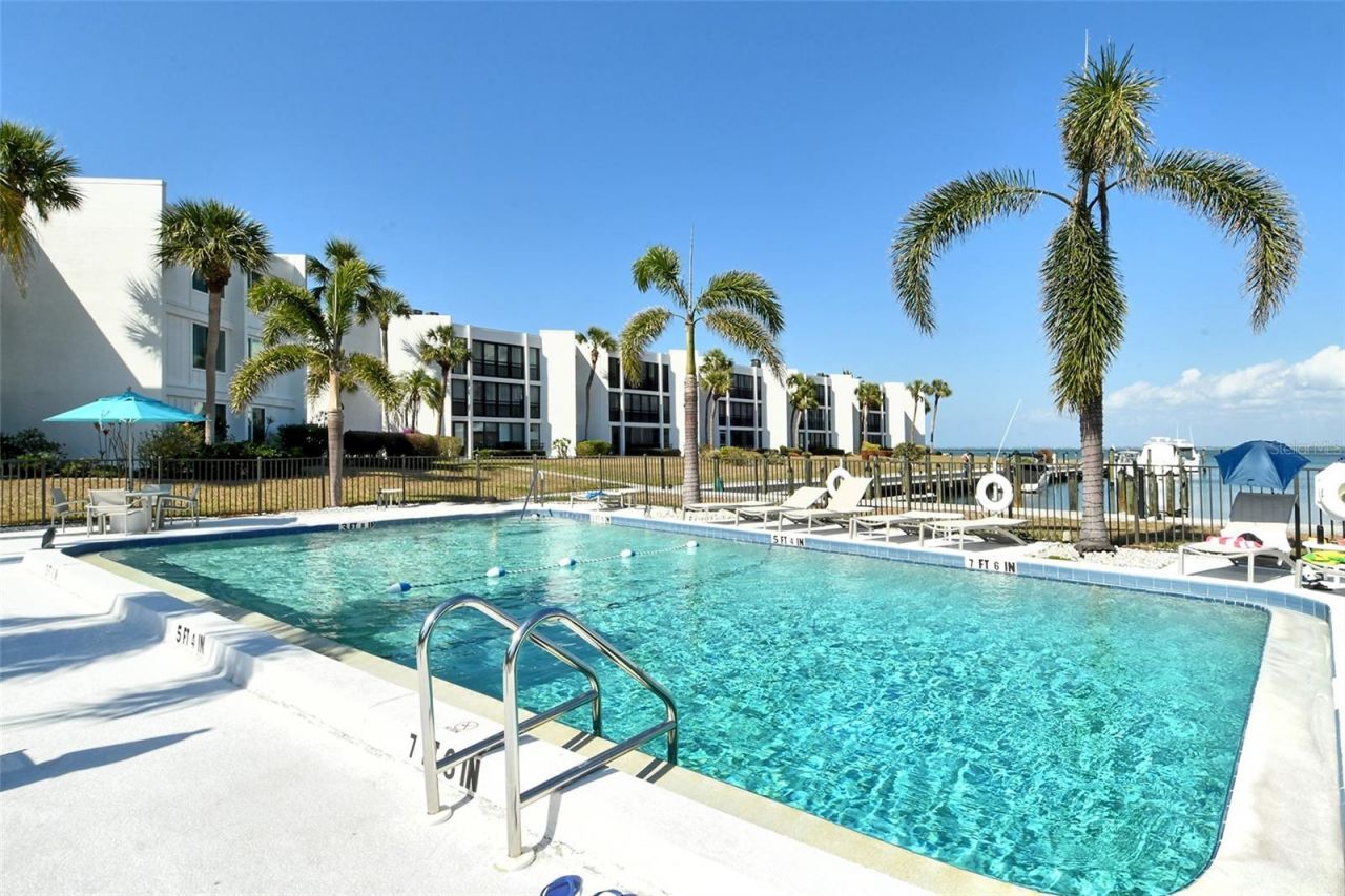 450 Gulf Of Mexico Drive, Unit B207, Longboat Key, FL 34228 Photo