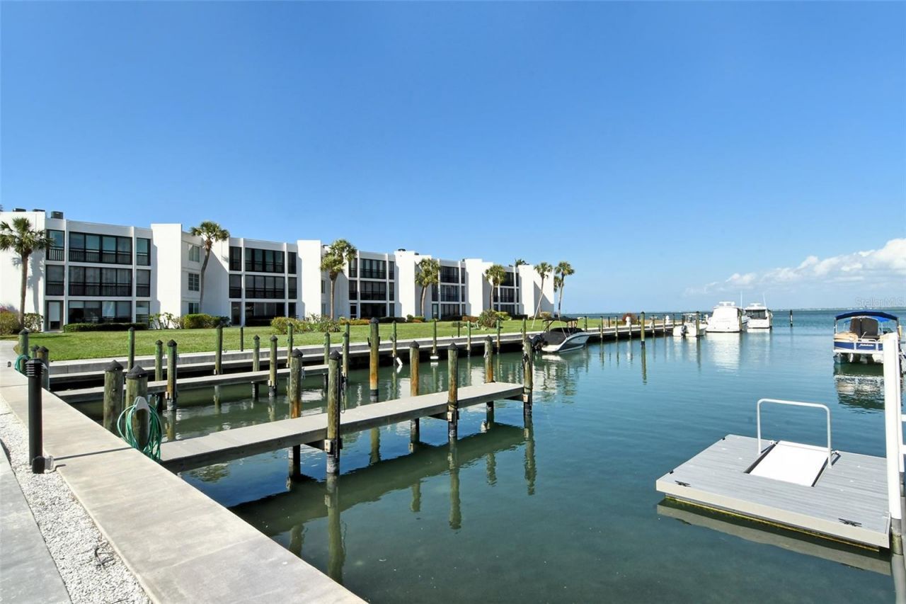450 Gulf Of Mexico Drive, Unit B207, Longboat Key, FL 34228 Photo
