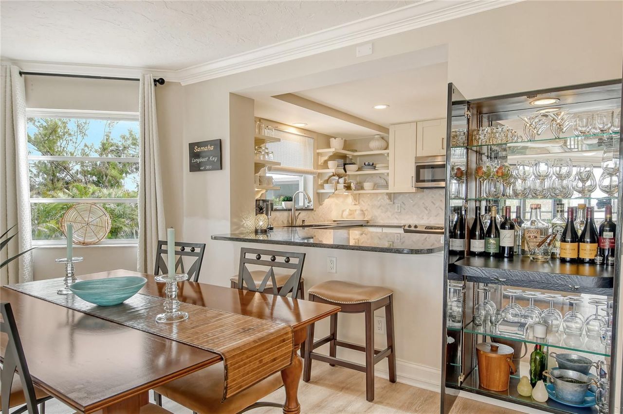 450 Gulf Of Mexico Drive, Unit B207, Longboat Key, FL 34228 Photo