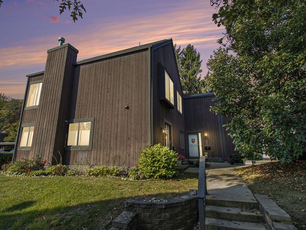 141 Selkirk Court, Kalamazoo, MI 49006