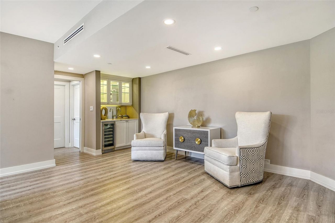 1211 Gulf Of Mexico Dr, Unit 108, Longboat Key, FL 34228 Photo