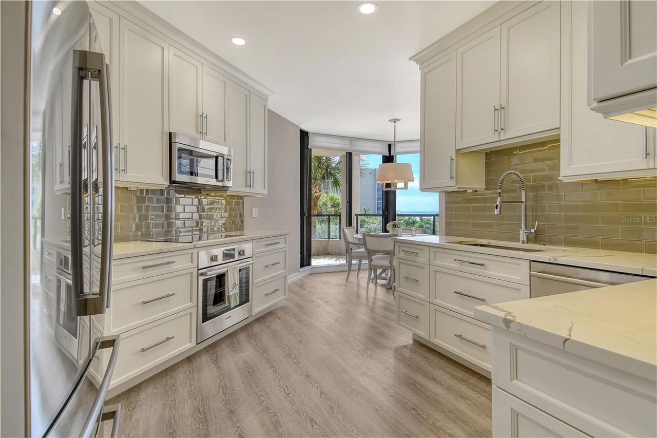 1211 Gulf Of Mexico Dr, Unit 108, Longboat Key, FL 34228 Photo