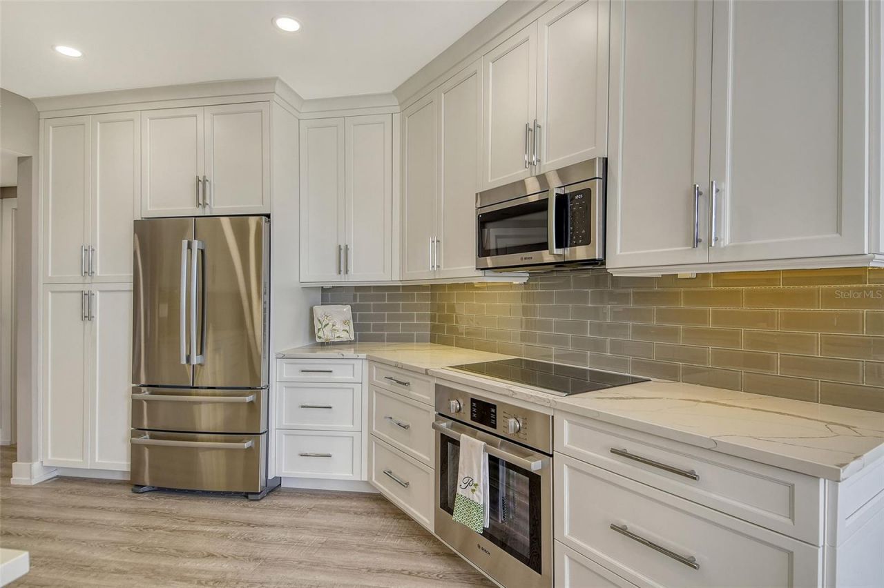 1211 Gulf Of Mexico Dr, Unit 108, Longboat Key, FL 34228 Photo