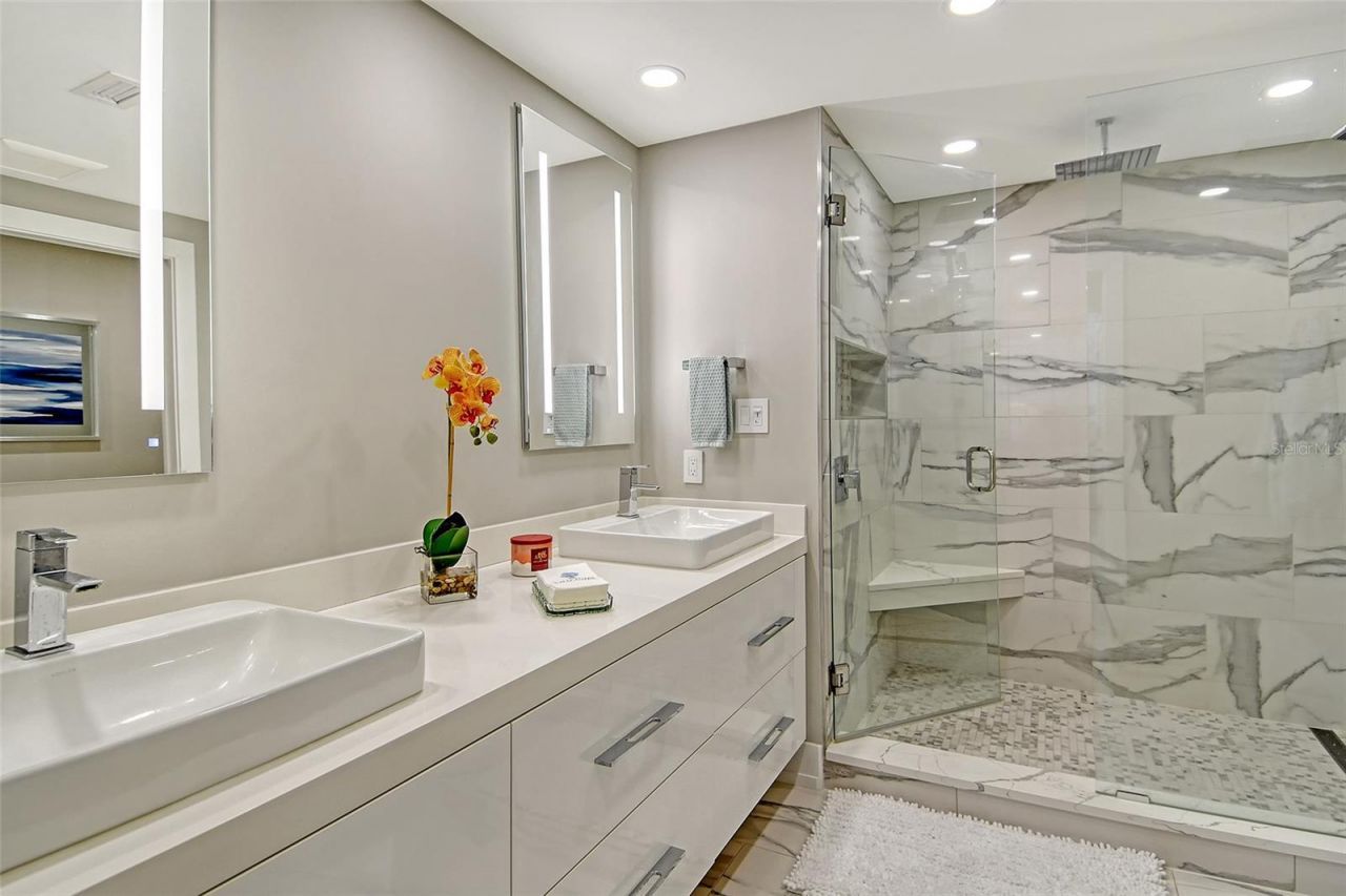 1211 Gulf Of Mexico Dr, Unit 108, Longboat Key, FL 34228 Photo