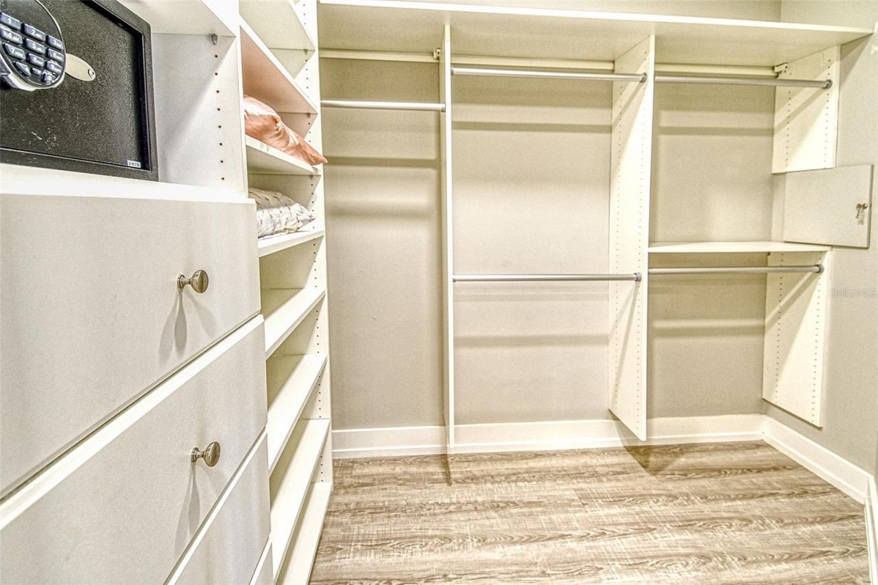 1211 Gulf Of Mexico Dr, Unit 108, Longboat Key, FL 34228 Photo