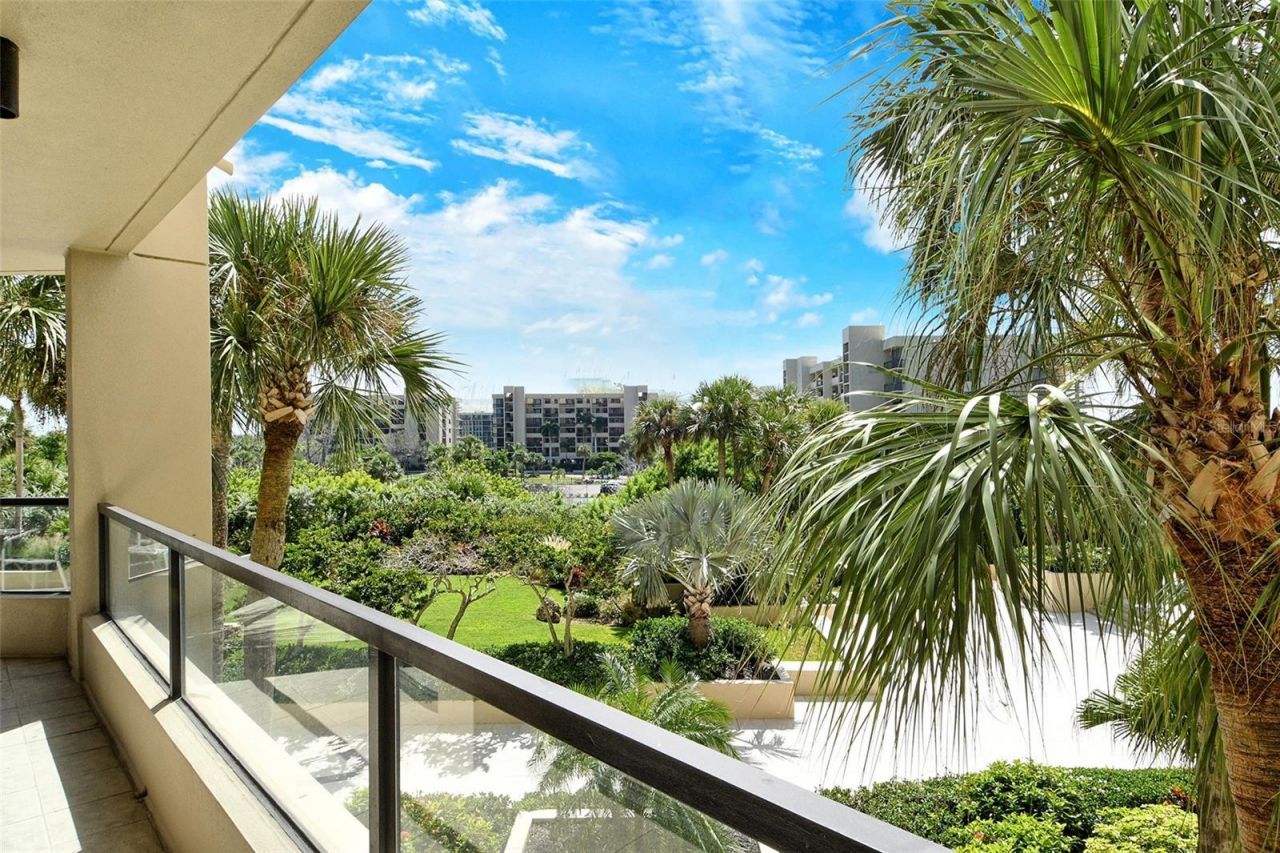 1211 Gulf Of Mexico Dr, Unit 108, Longboat Key, FL 34228 Photo