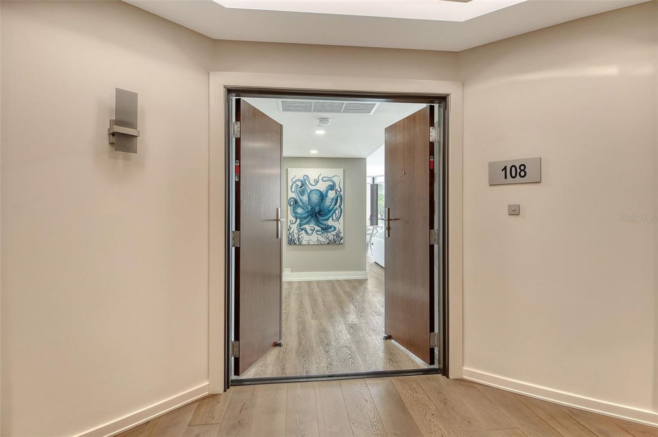 1211 Gulf Of Mexico Dr, Unit 108, Longboat Key, FL 34228 Photo