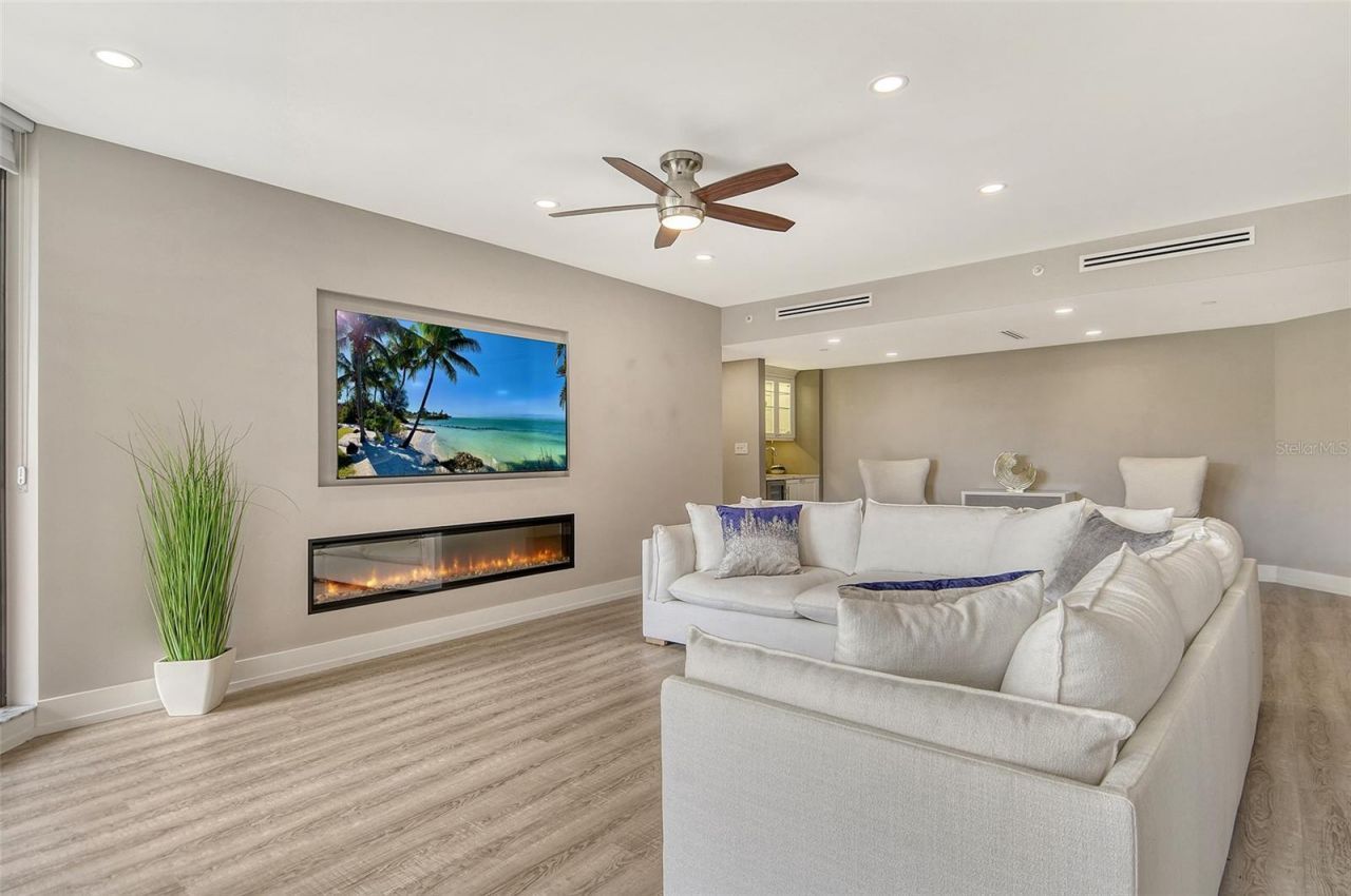 1211 Gulf Of Mexico Dr, Unit 108, Longboat Key, FL 34228 Photo