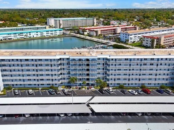 5925 SHORE BOULEVARD S, Unit 602, GULFPORT, FL 33707