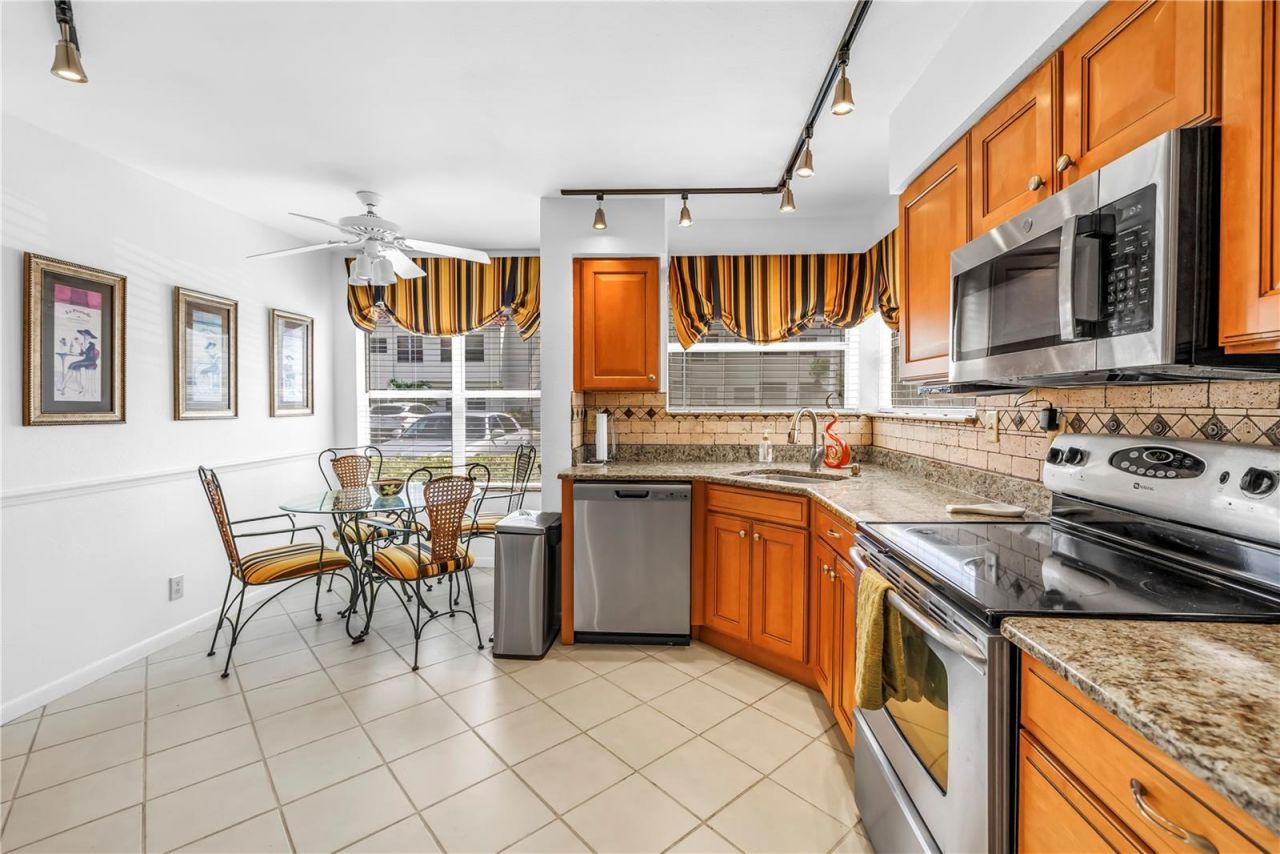 6085 Bahia Del Mar Boulevard, Unit 105, Saint Petersburg, FL 33715 Photo