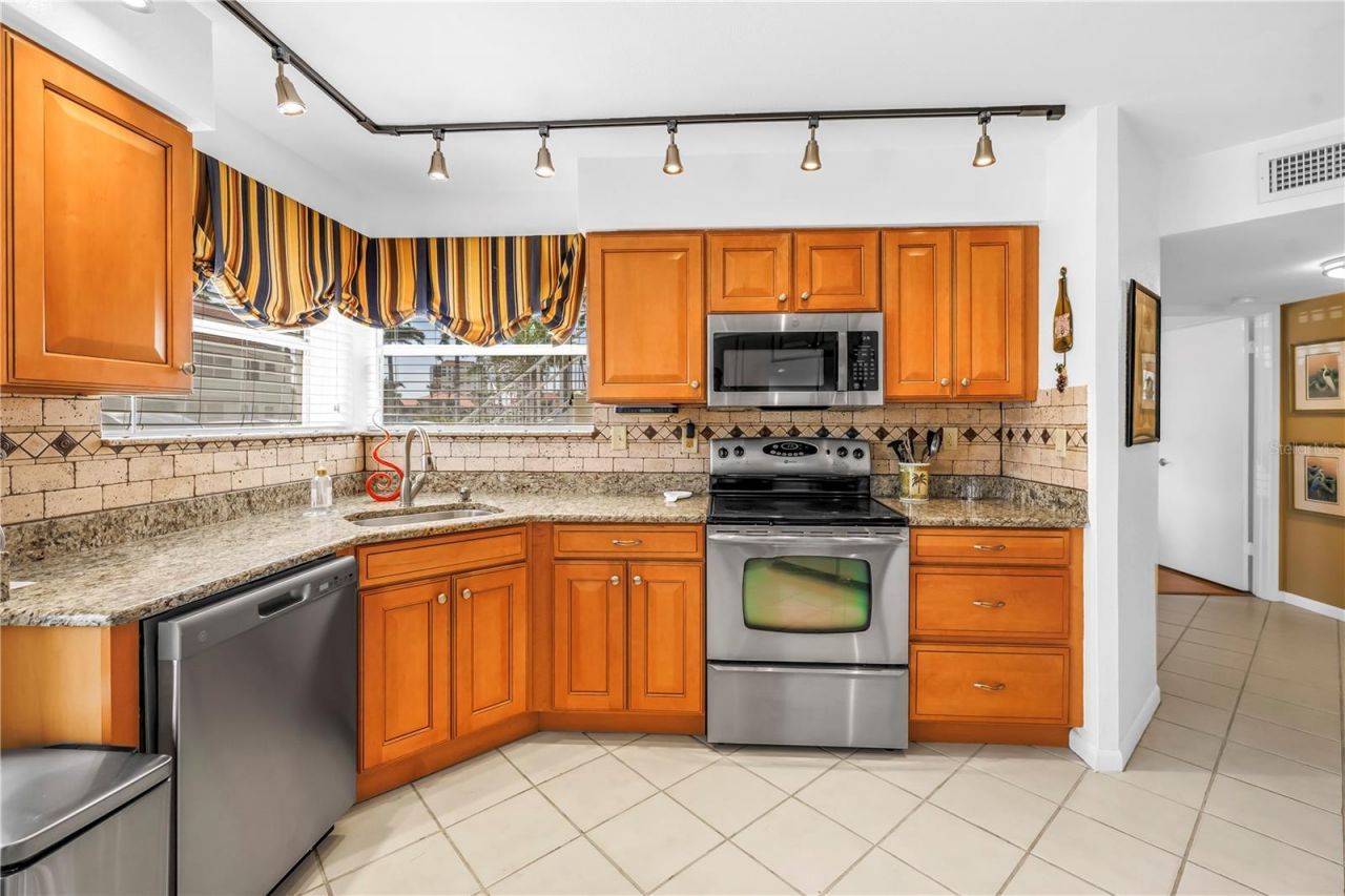 6085 Bahia Del Mar Boulevard, Unit 105, Saint Petersburg, FL 33715 Photo