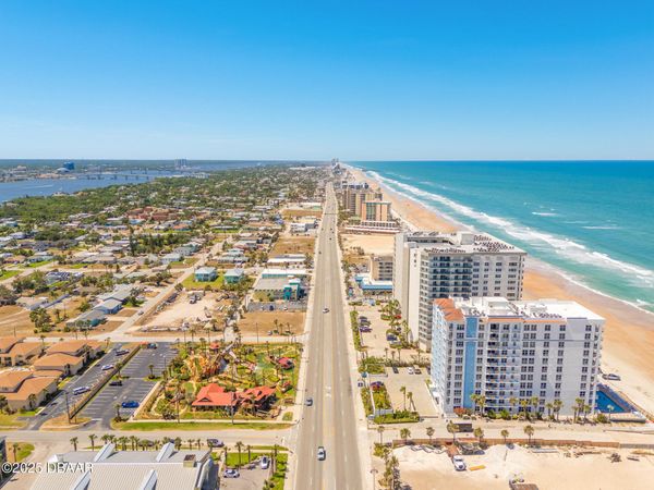 2071 S Atlantic Avenue, Unit 204, Daytona Beach Shores, FL 32118