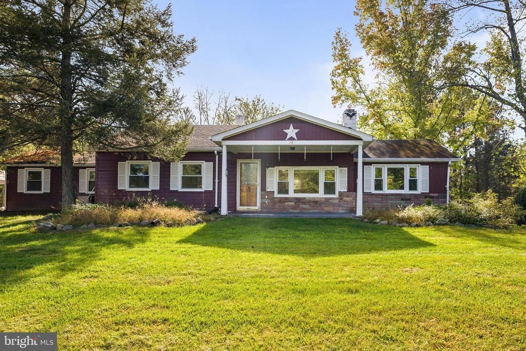 25 Rinker Gate, Fort Valley, VA 22652 Main Photo