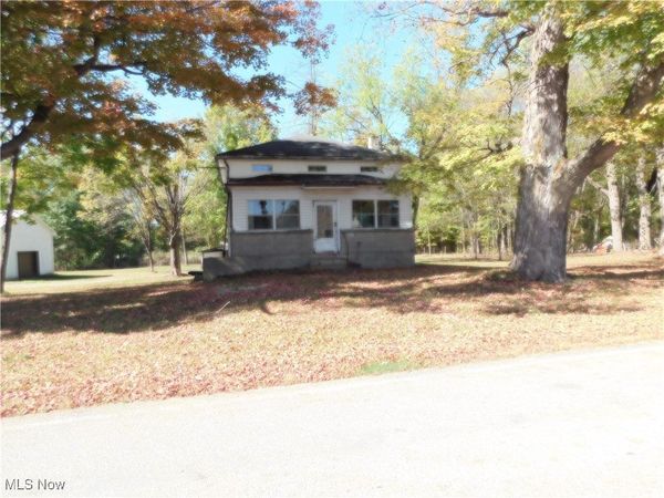 2009 Sodom Hutchings Road NE, Fowler, OH 44473