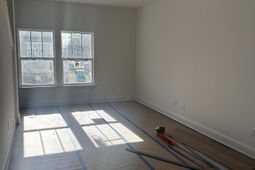 400 Gravy Train Street photo 4