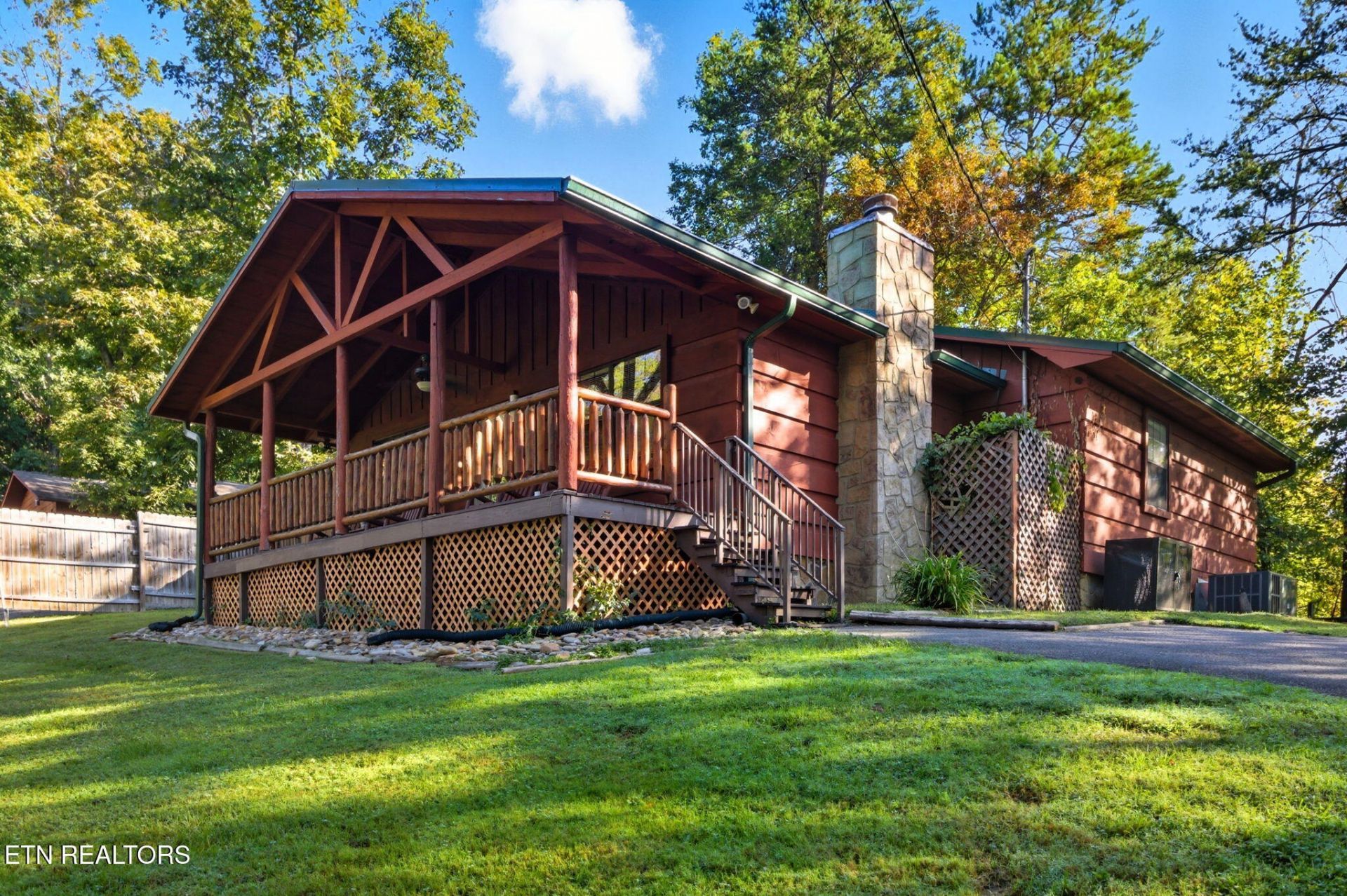 2833 Longvale Lane, Sevierville, TN 37862 Main Photo