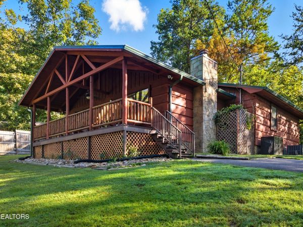 2833 Longvale Lane, Sevierville, TN 37862