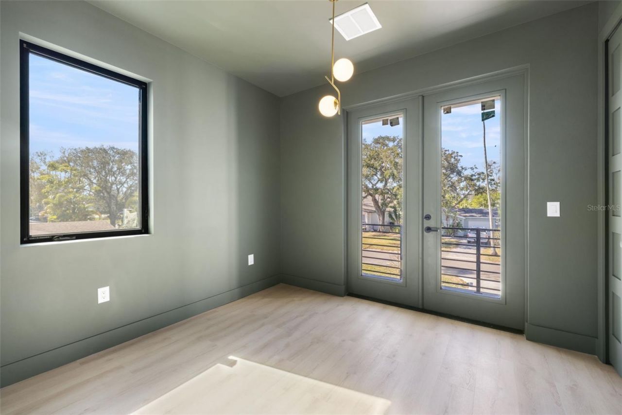 4019 Harrisburg Street Ne, Saint Petersburg, FL 33703 Photo