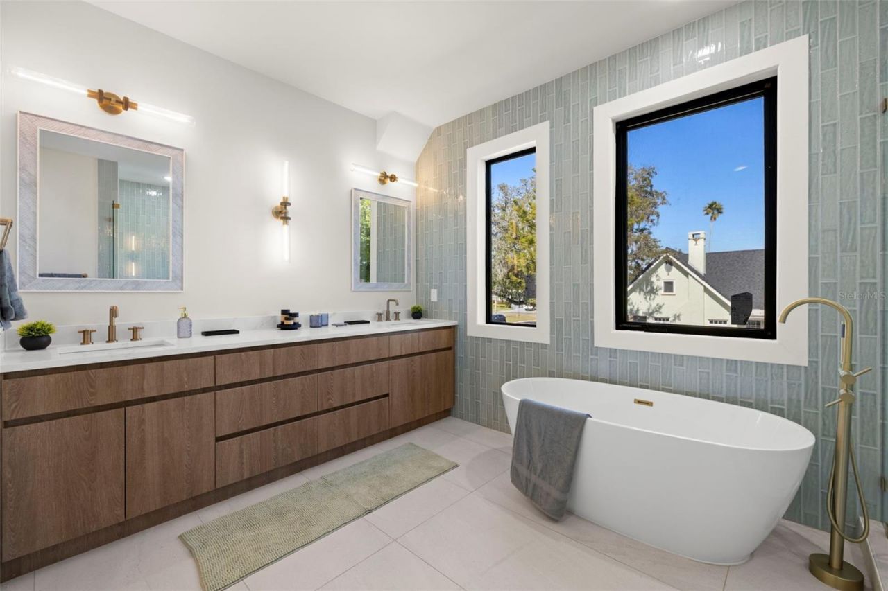 4019 Harrisburg Street Ne, Saint Petersburg, FL 33703 Photo