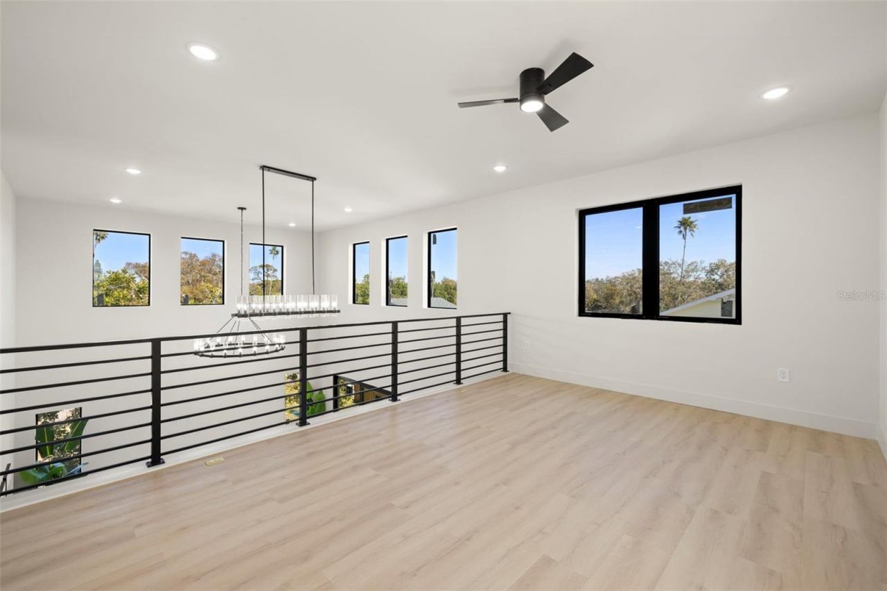 4019 Harrisburg Street Ne, Saint Petersburg, FL 33703 Photo