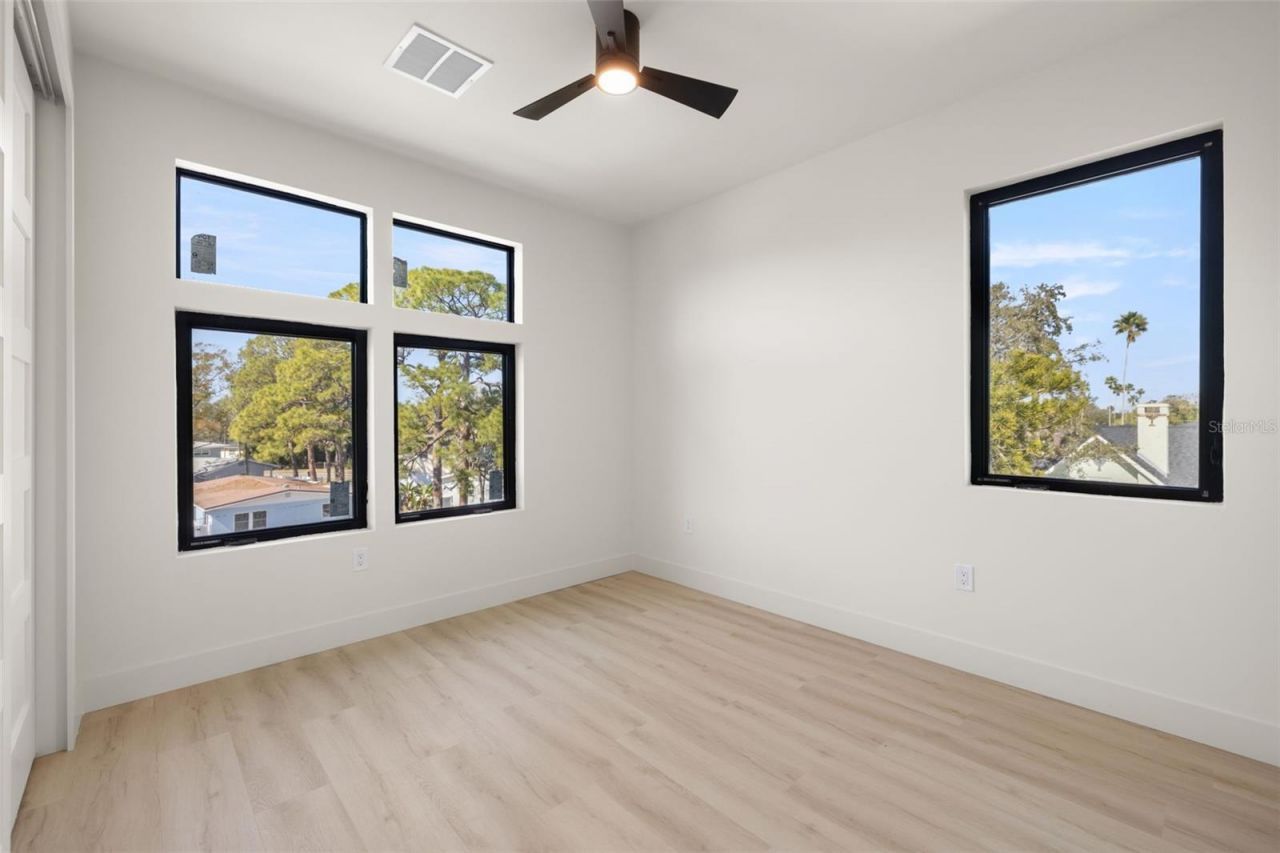 4019 Harrisburg Street Ne, Saint Petersburg, FL 33703 Photo