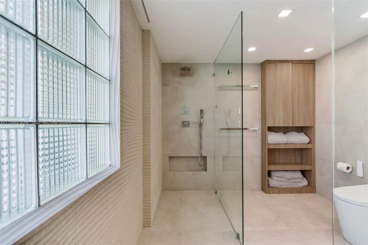 1455 Ocean Dr, Unit 811, Miami Beach, FL 33139 Photo