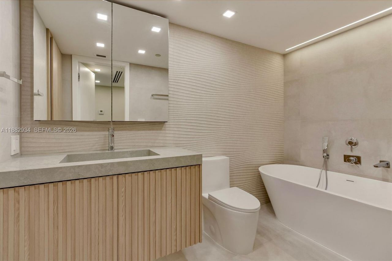 1455 Ocean Dr, Unit 811, Miami Beach, FL 33139 Photo