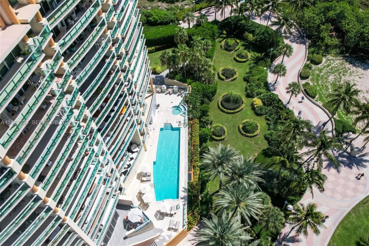 1455 Ocean Dr, Unit 811, Miami Beach, FL 33139 Photo