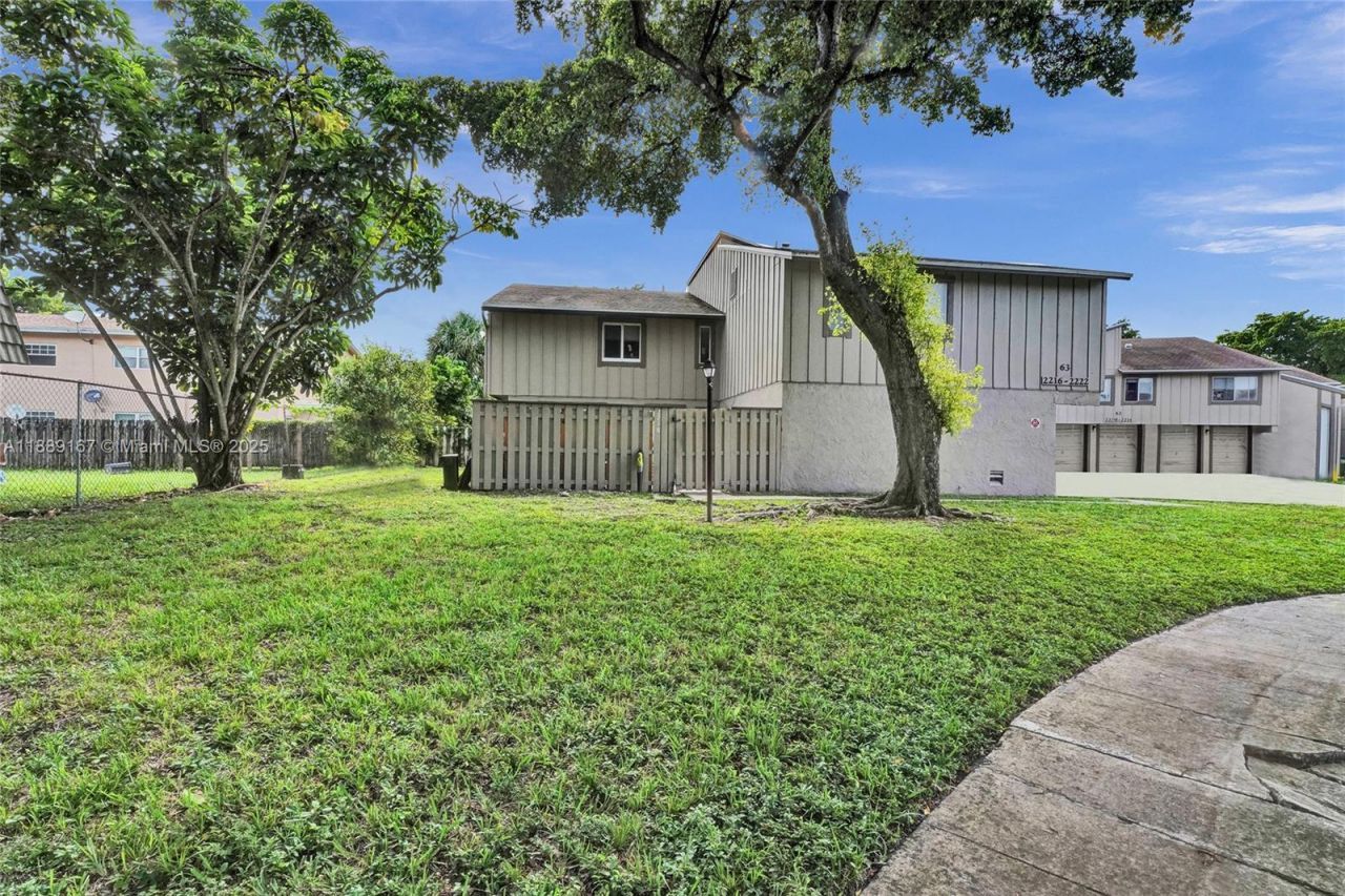 2218 NW 59th Way, Unit 63-B, Lauderhill, FL 33313 Photo