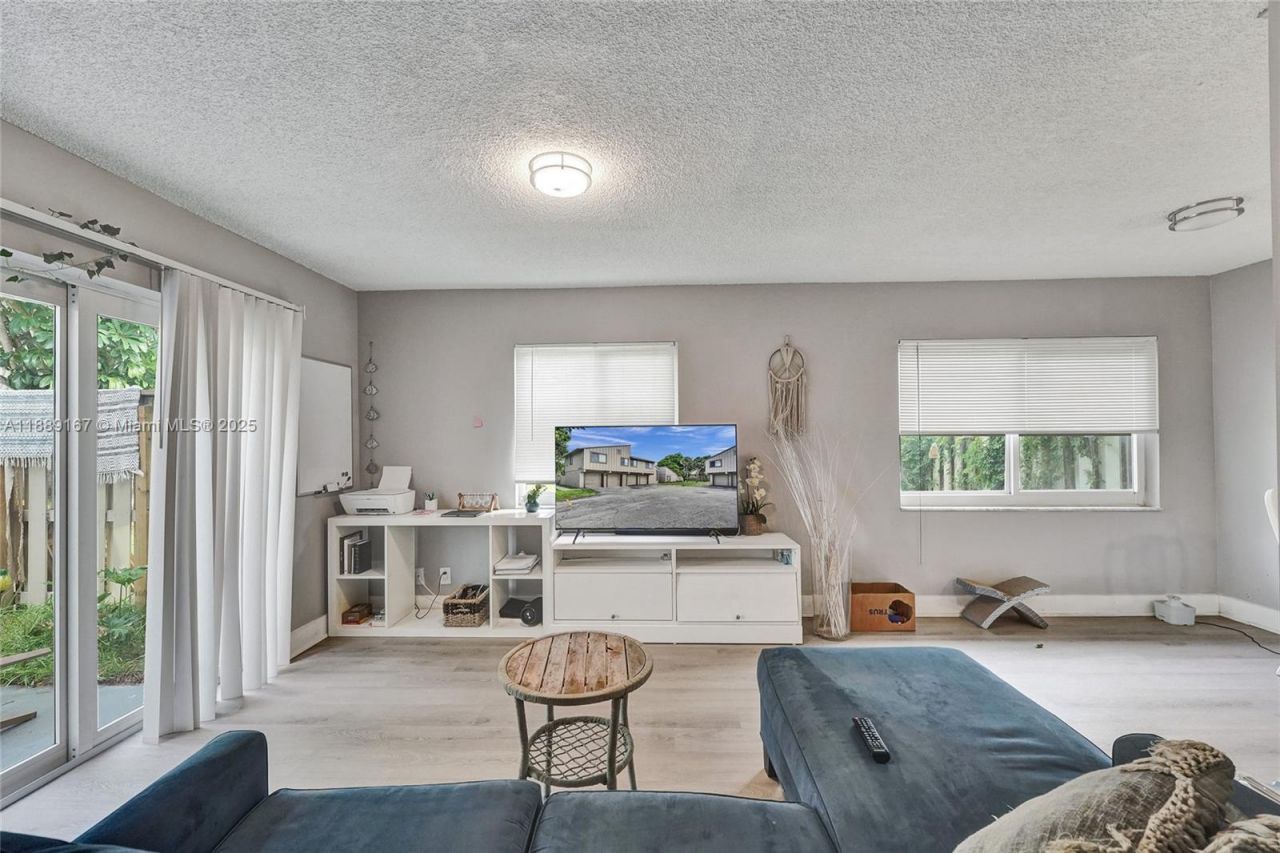 2218 NW 59th Way, Unit 63-B, Lauderhill, FL 33313 Photo