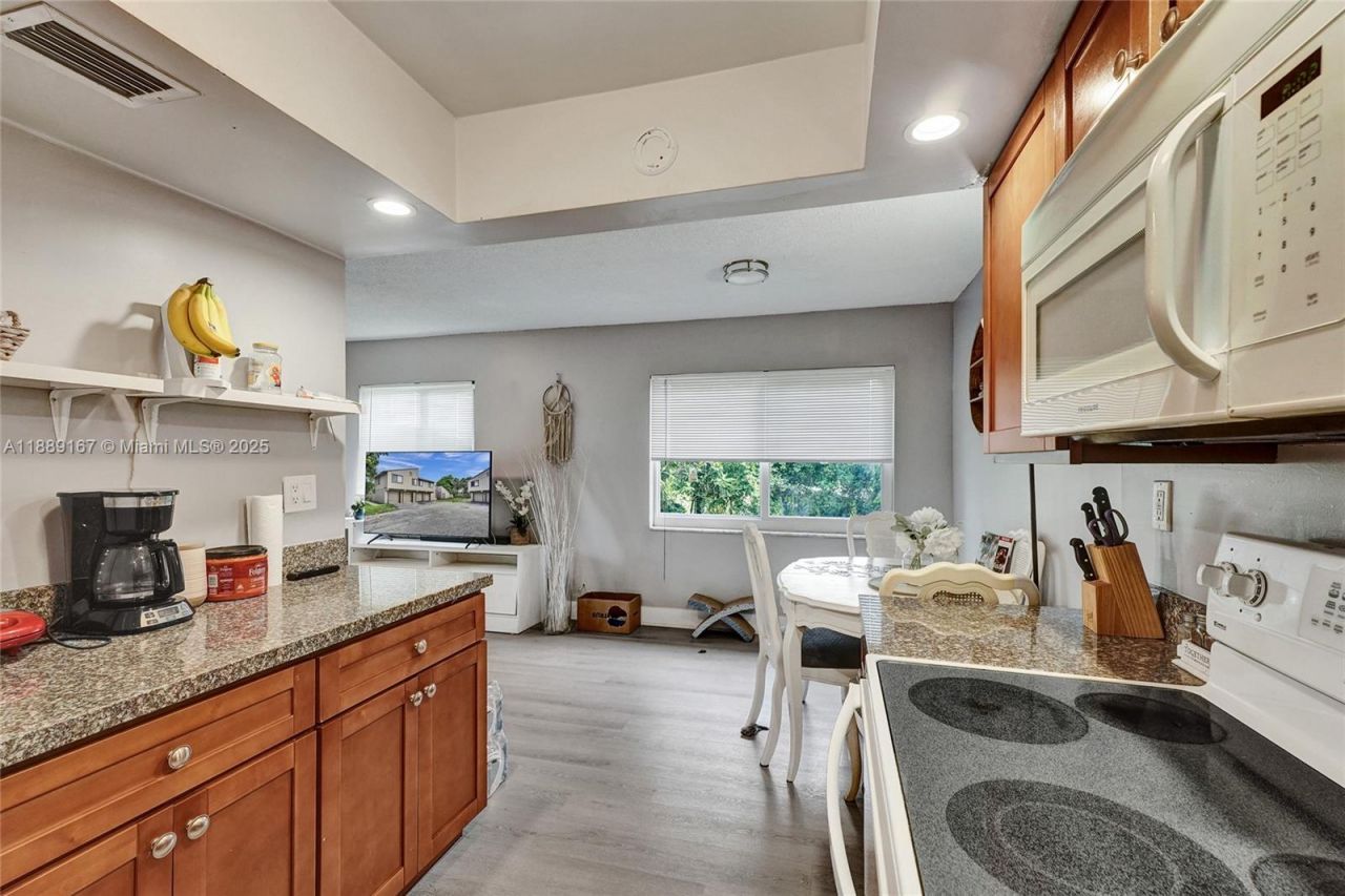 2218 NW 59th Way, Unit 63-B, Lauderhill, FL 33313 Photo