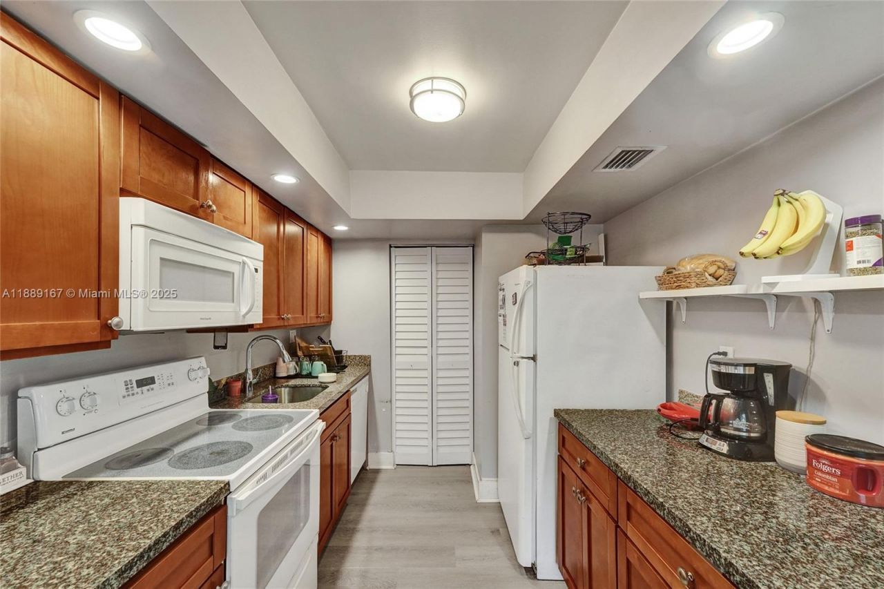 2218 NW 59th Way, Unit 63-B, Lauderhill, FL 33313 Photo