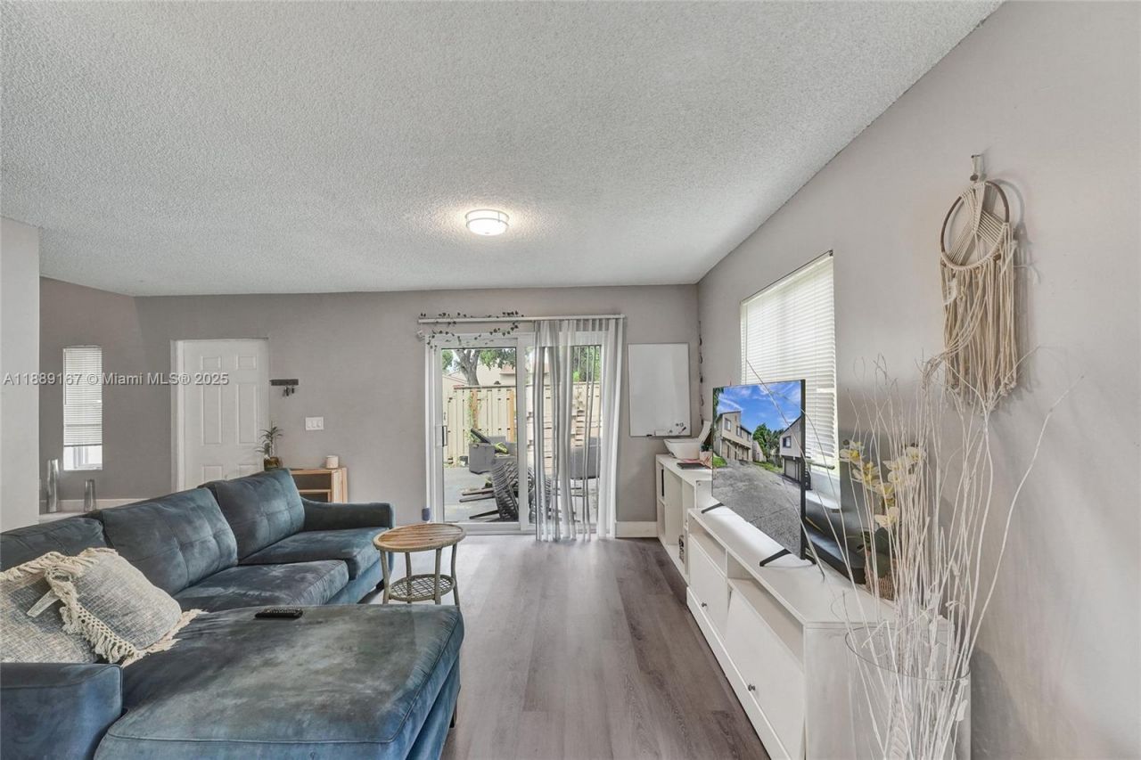 2218 NW 59th Way, Unit 63-B, Lauderhill, FL 33313 Photo