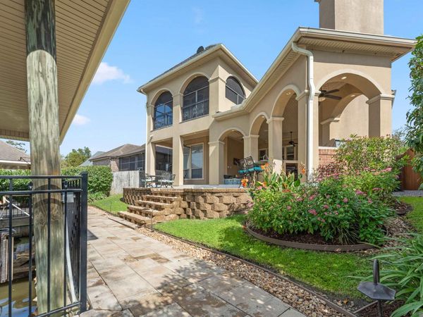 21005 Waterfront East Dr, Maurepas, LA 70449