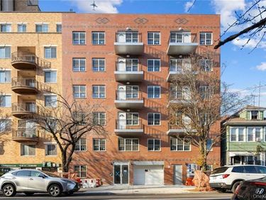 141-15 Cherry Avenue, Unit 6B, Flushing, NY 11355