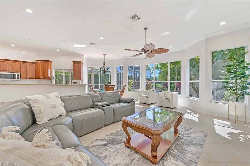 300 Wentworth Ct, Naples, FL 34104 Photo