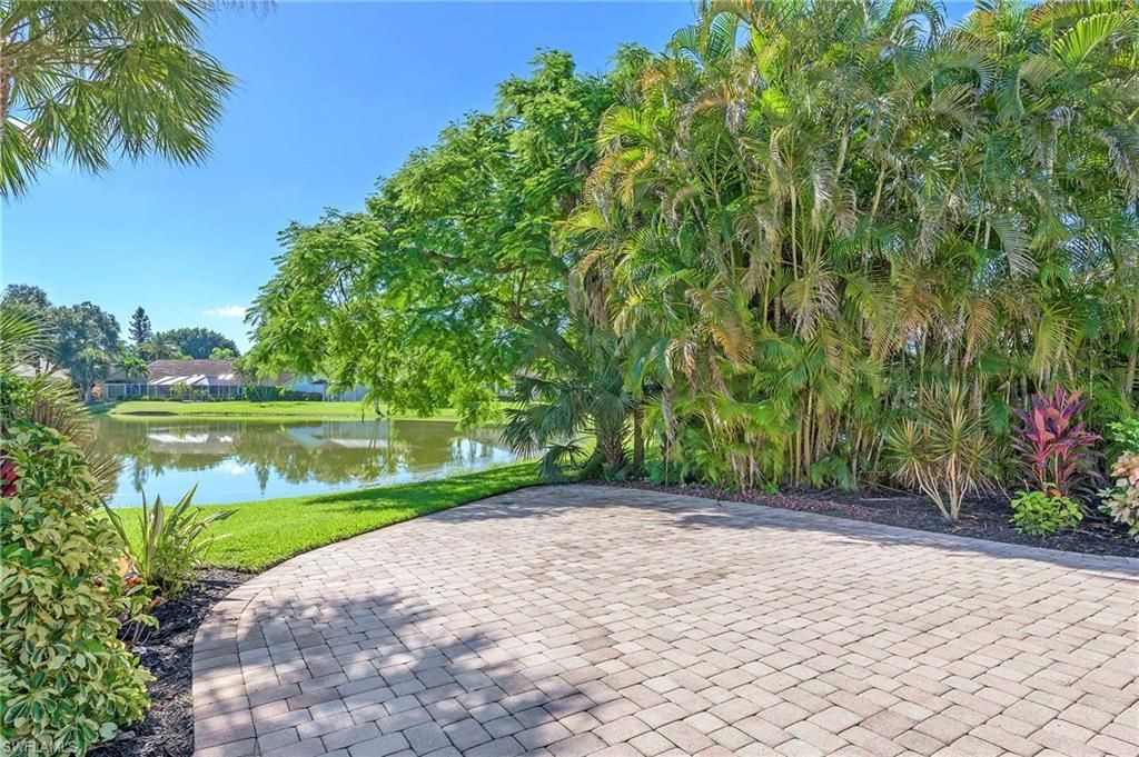 300 Wentworth Ct, Naples, FL 34104 Photo