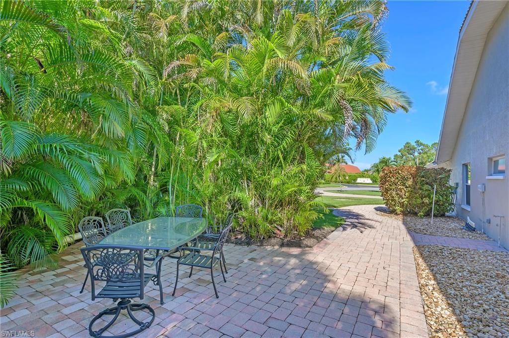 300 Wentworth Ct, Naples, FL 34104 Photo