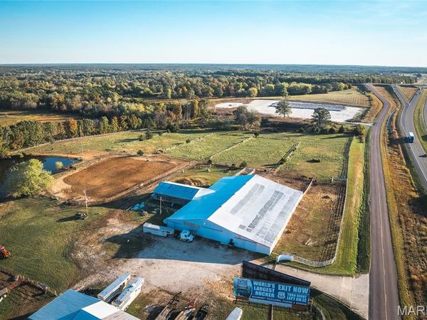 24325 Vinyard Road, Cuba, MO 65453