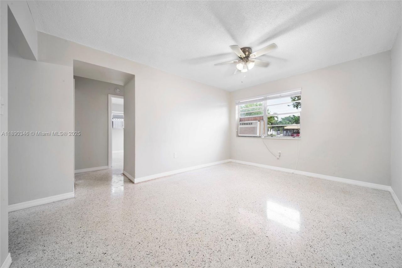 40 W 4th St, Unit 5, Hialeah, FL 33010 Photo