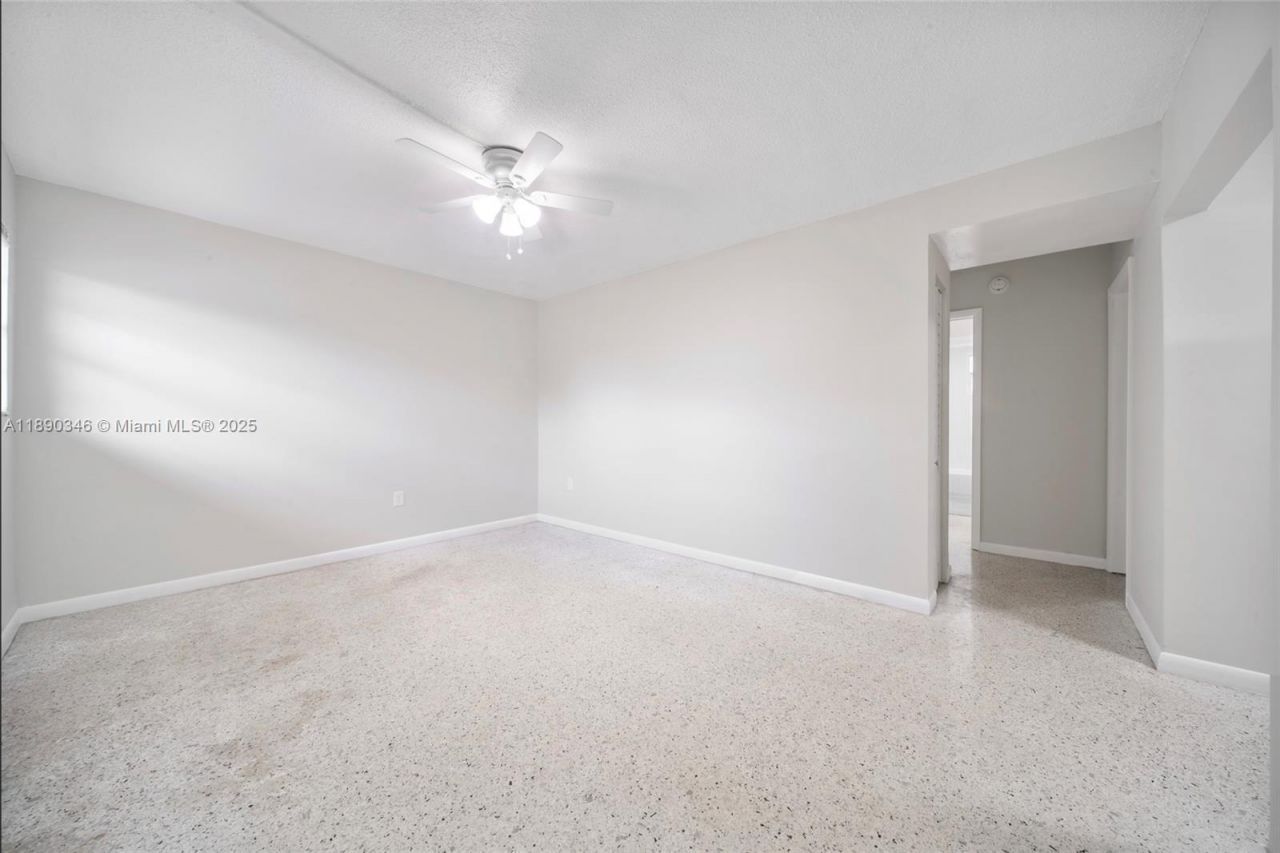 40 W 4th St, Unit 5, Hialeah, FL 33010 Photo