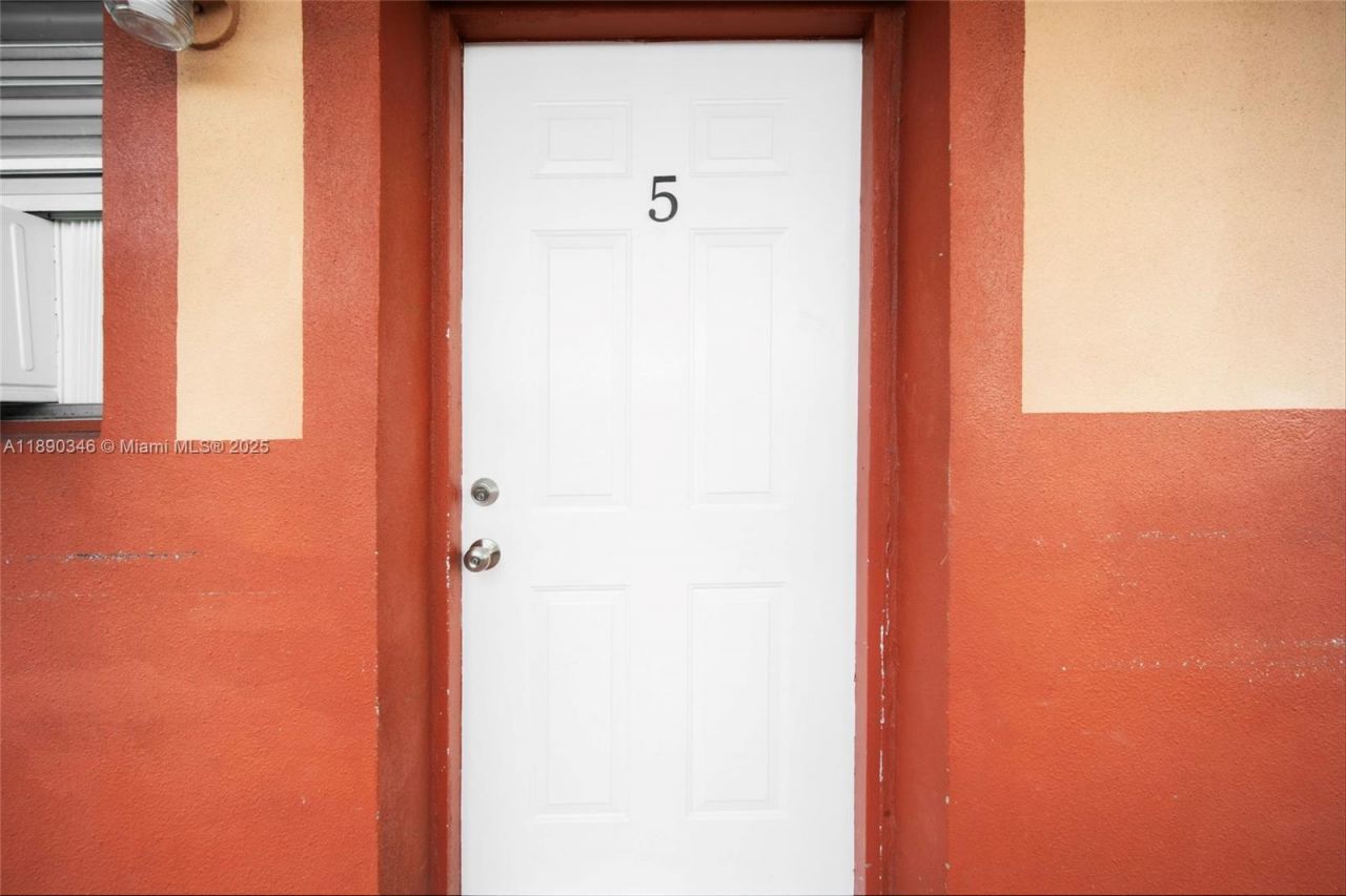 40 W 4th St, Unit 5, Hialeah, FL 33010 Photo