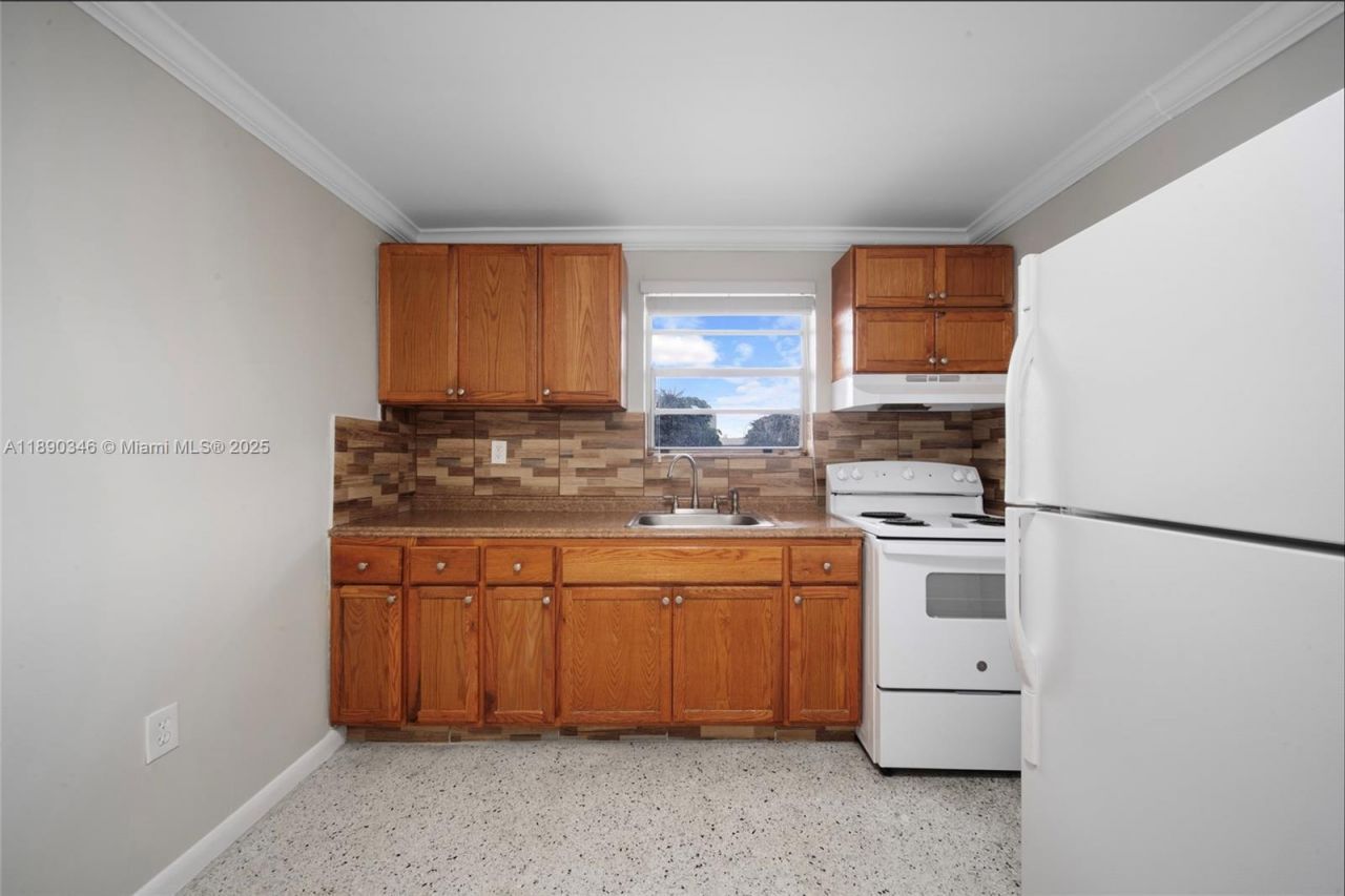 40 W 4th St, Unit 5, Hialeah, FL 33010 Photo