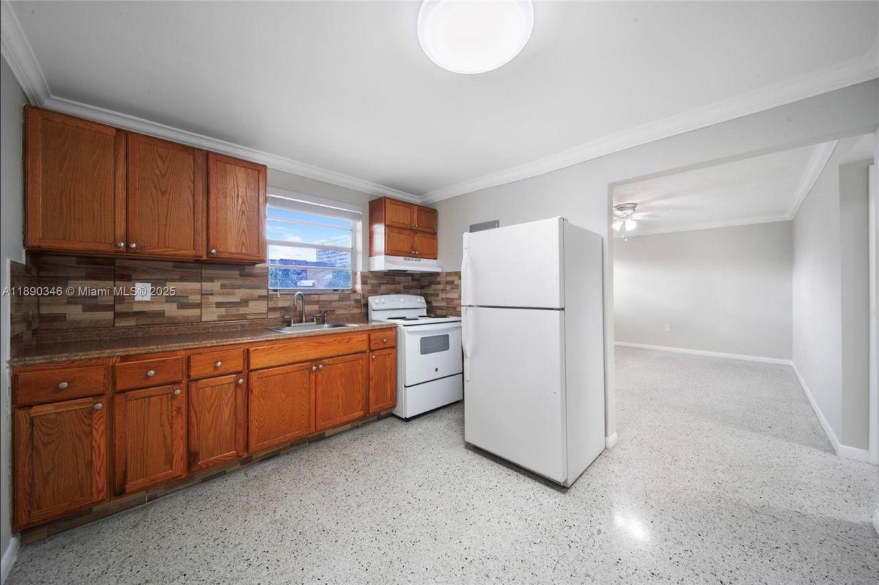 40 W 4th St, Unit 5, Hialeah, FL 33010 Photo