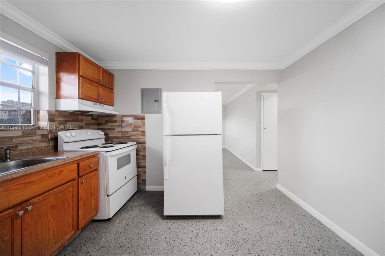 40 W 4th St, Unit 5, Hialeah, FL 33010 Photo