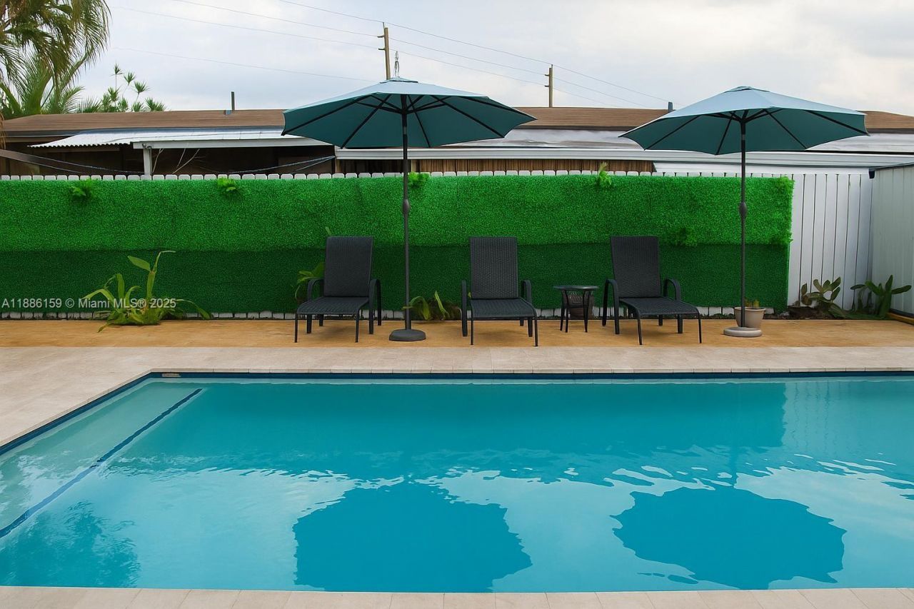 255 Central Blvd, Miami, FL 33144 Photo