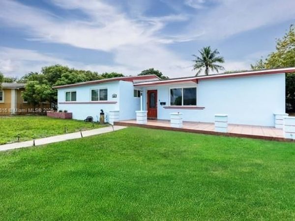 1220 NW 190th St, Miami Gardens, FL 33169