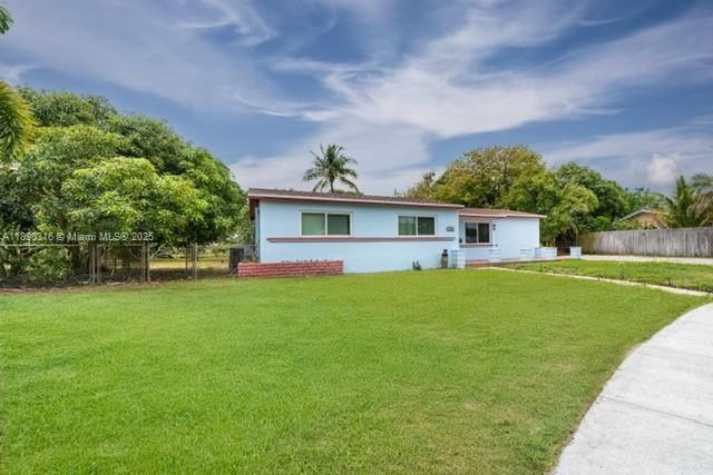 1220 NW 190th St, Miami Gardens, FL 33169 Photo