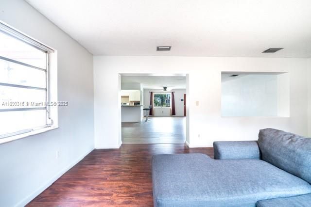 1220 NW 190th St, Miami Gardens, FL 33169 Photo