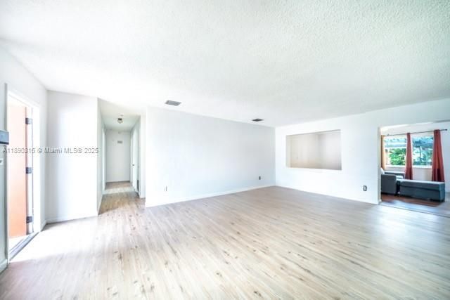 1220 NW 190th St, Miami Gardens, FL 33169 Photo